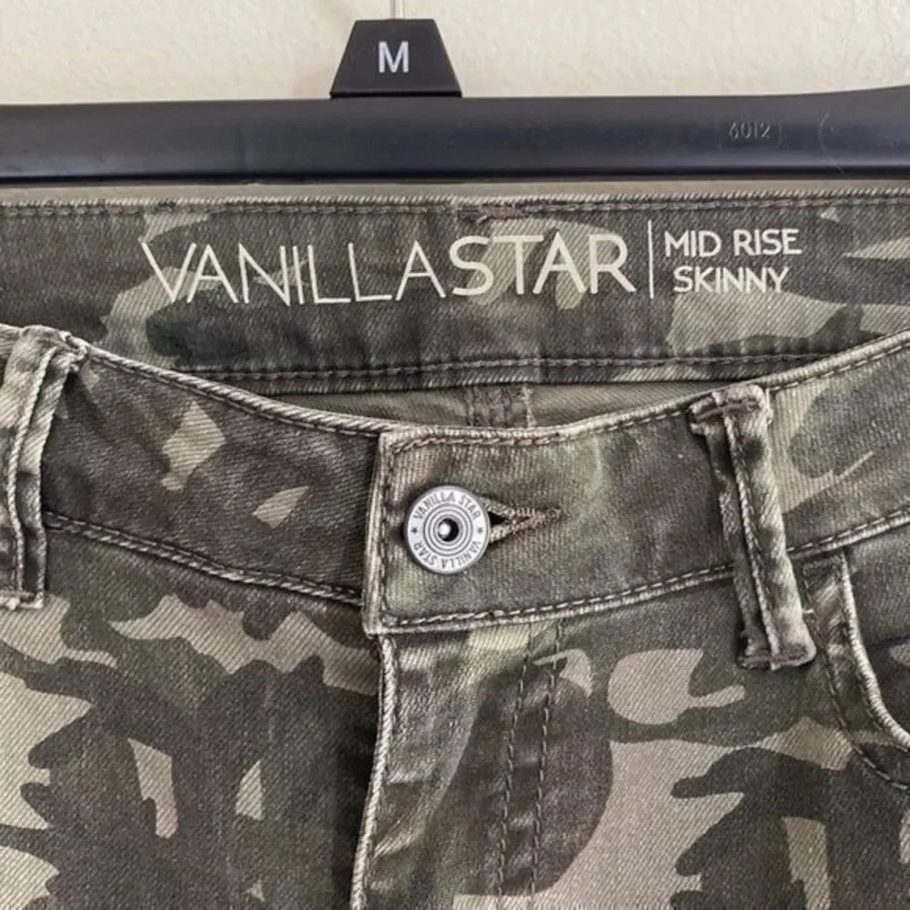 Vanilla Star Midrise Skinny Distressed‎ Camo Jeans Juniors Size 7